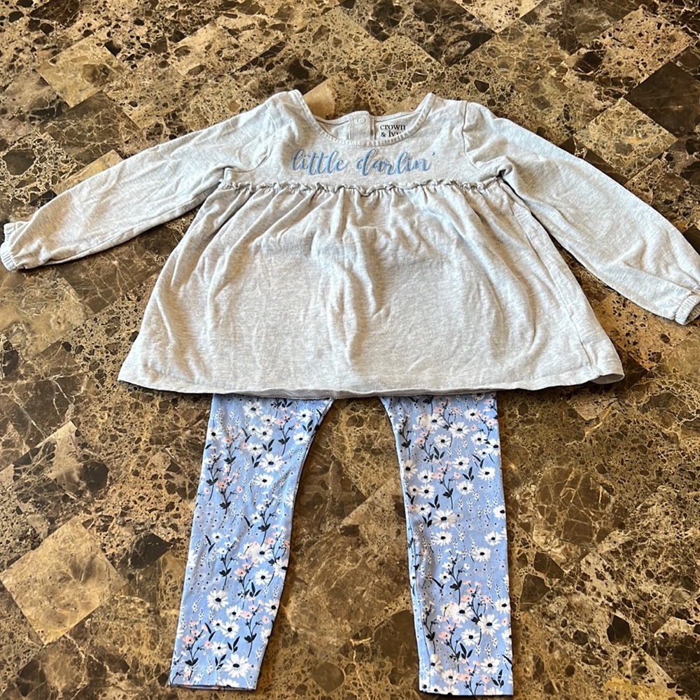 2T Crown & Ivy outfit
